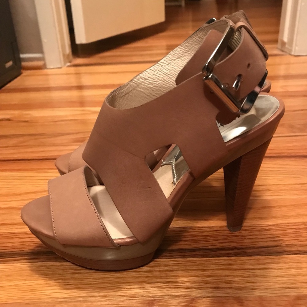 Beautiful Michael Kors heels